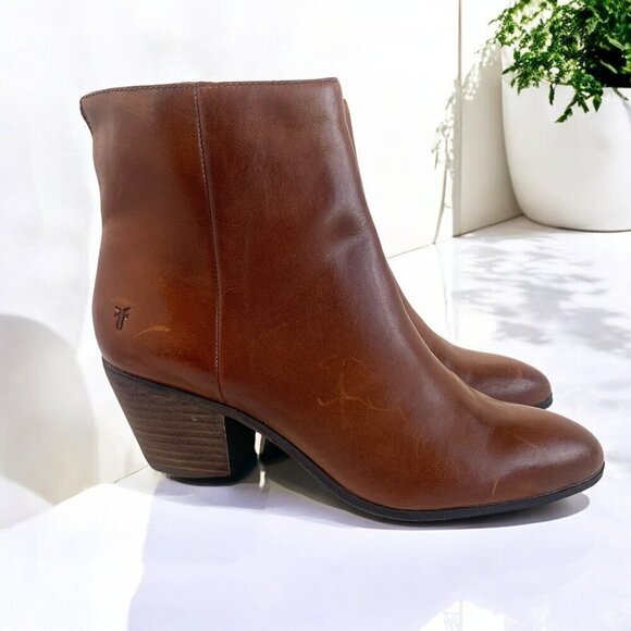 FRYE Megan Ankle Booties Cognac Leather 9M With Stacked Heel & Side Zip Closure - Picture 1 of 13